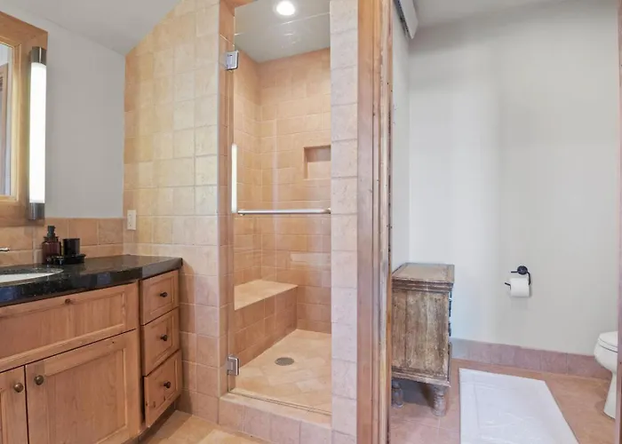 Apartment Rmr: Crystal Springs 401 In